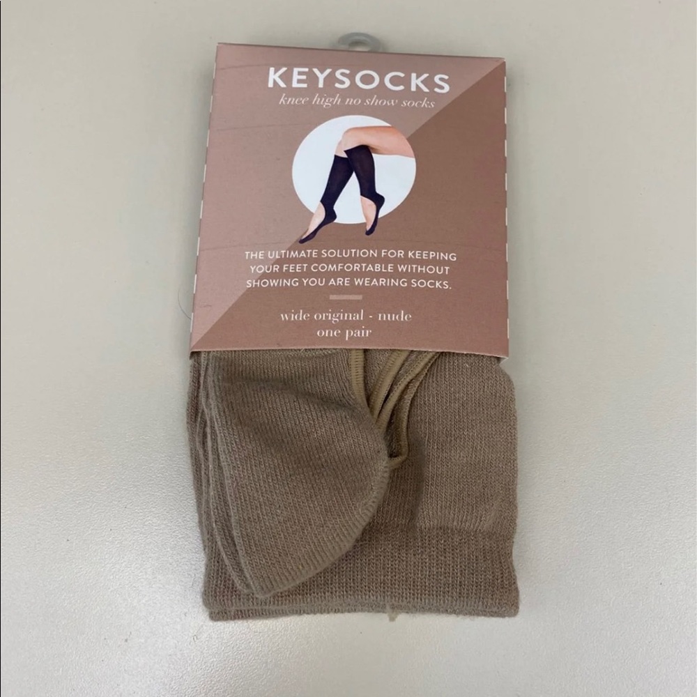 Beige/Nude Keysocks Wide Calf